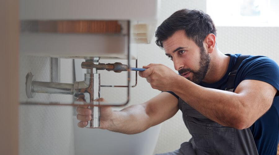 Professional emergency plumbing in Courtland, AL